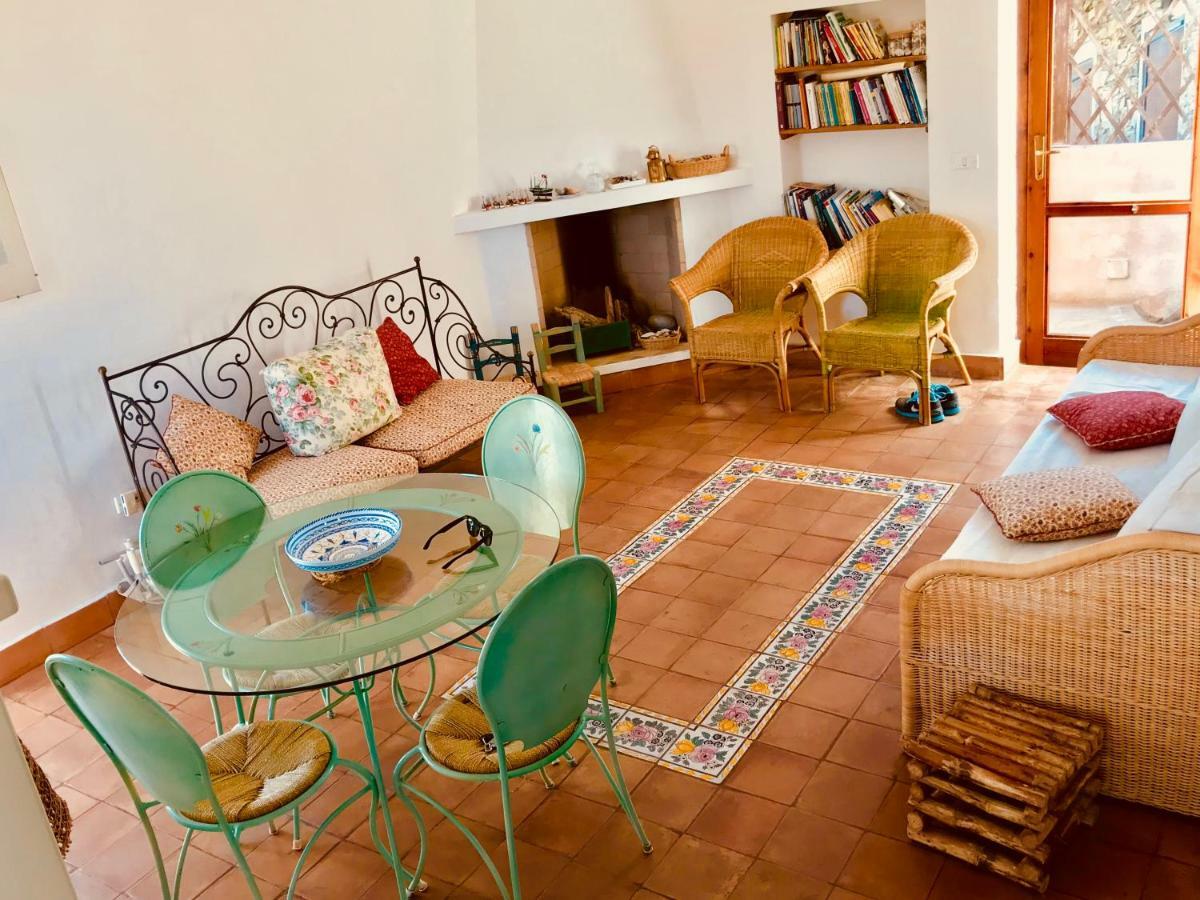 Appartamento Vista Mare - Amazing Sea View Apartment Stintino Eksteriør bilde